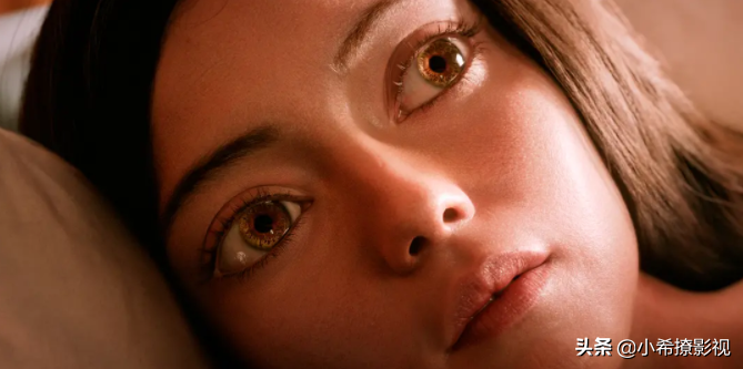 罗莎 萨拉扎尔的胸（《阿丽塔：战斗天使》的女主角，为何有两个不同的体重？）-华海博客