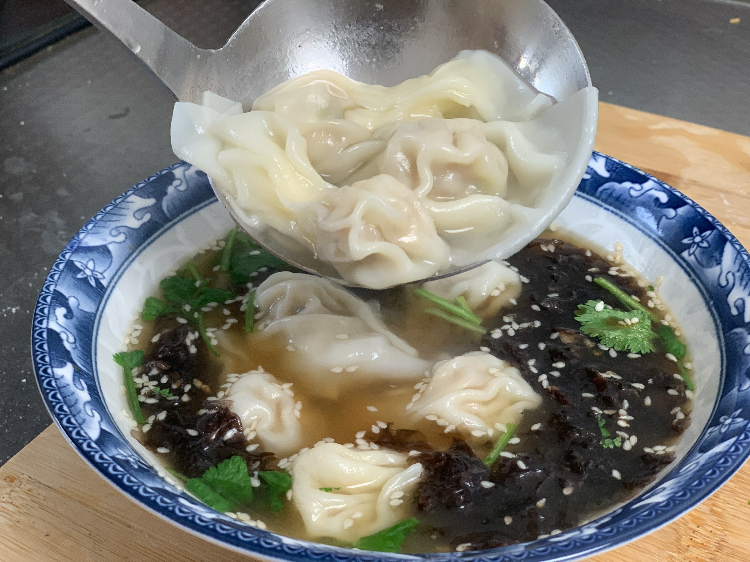 手把手教你轻松包出美味馄饨
