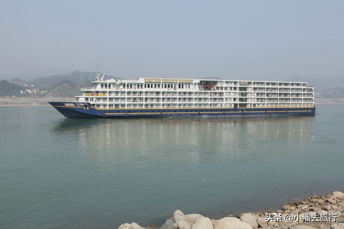 武汉到重庆游轮的船票时刻表以及价格，分别有哪些游轮开航