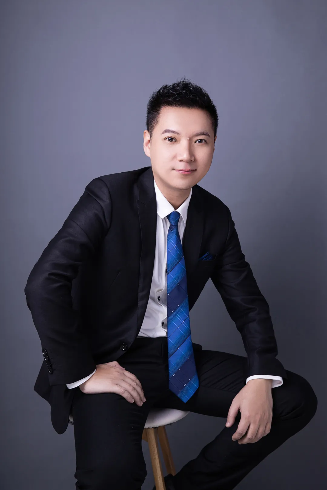 一篇周测作文,引起老师不同看法,该打满分还是低分?