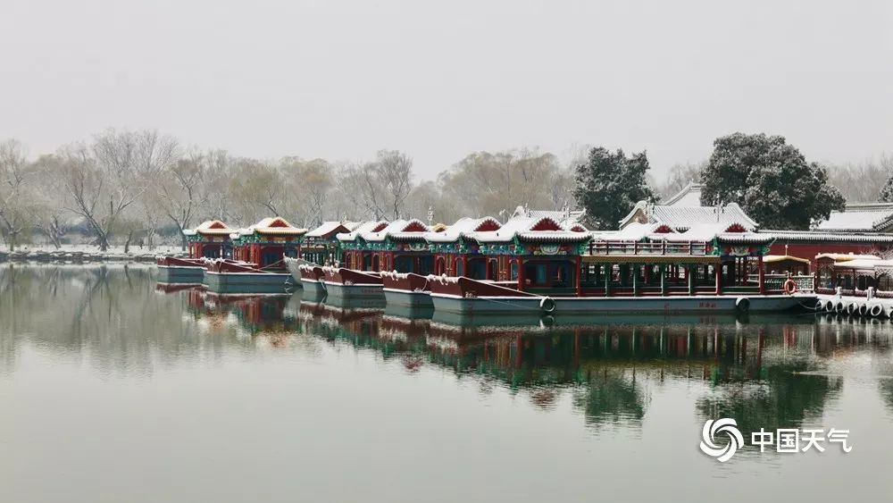 美到窒息！北京迎今冬初雪，古建筑银装素裹分外娇娆