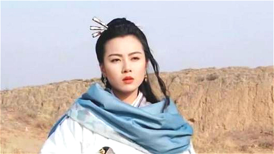 被称最美短发女神，出道就是巅峰，错失郭富城，51岁袁洁莹仍单身