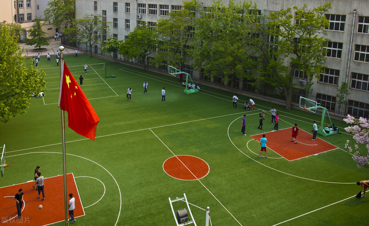 民办三本和专升本的本科差距大吗？差距有四点，考生升学早知道