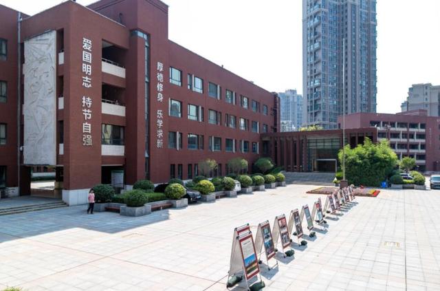 西安三所中学被称为“一本收割机”，教学实力强劲，学生成绩斐然