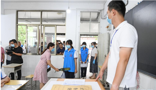 今年高考已经结束，各省查分时间公布，考生和家长不容忽视