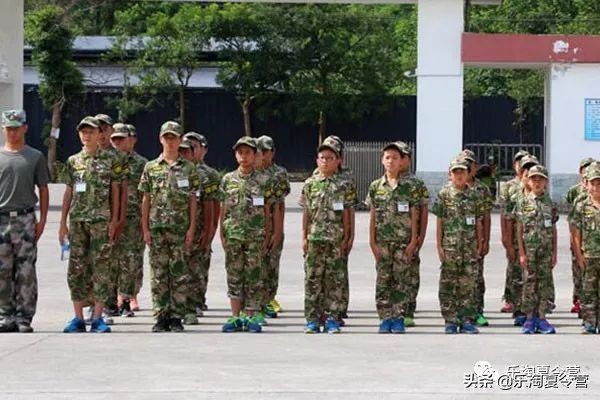 军事夏令营：给孩子一次刻骨铭心的重塑人生之旅