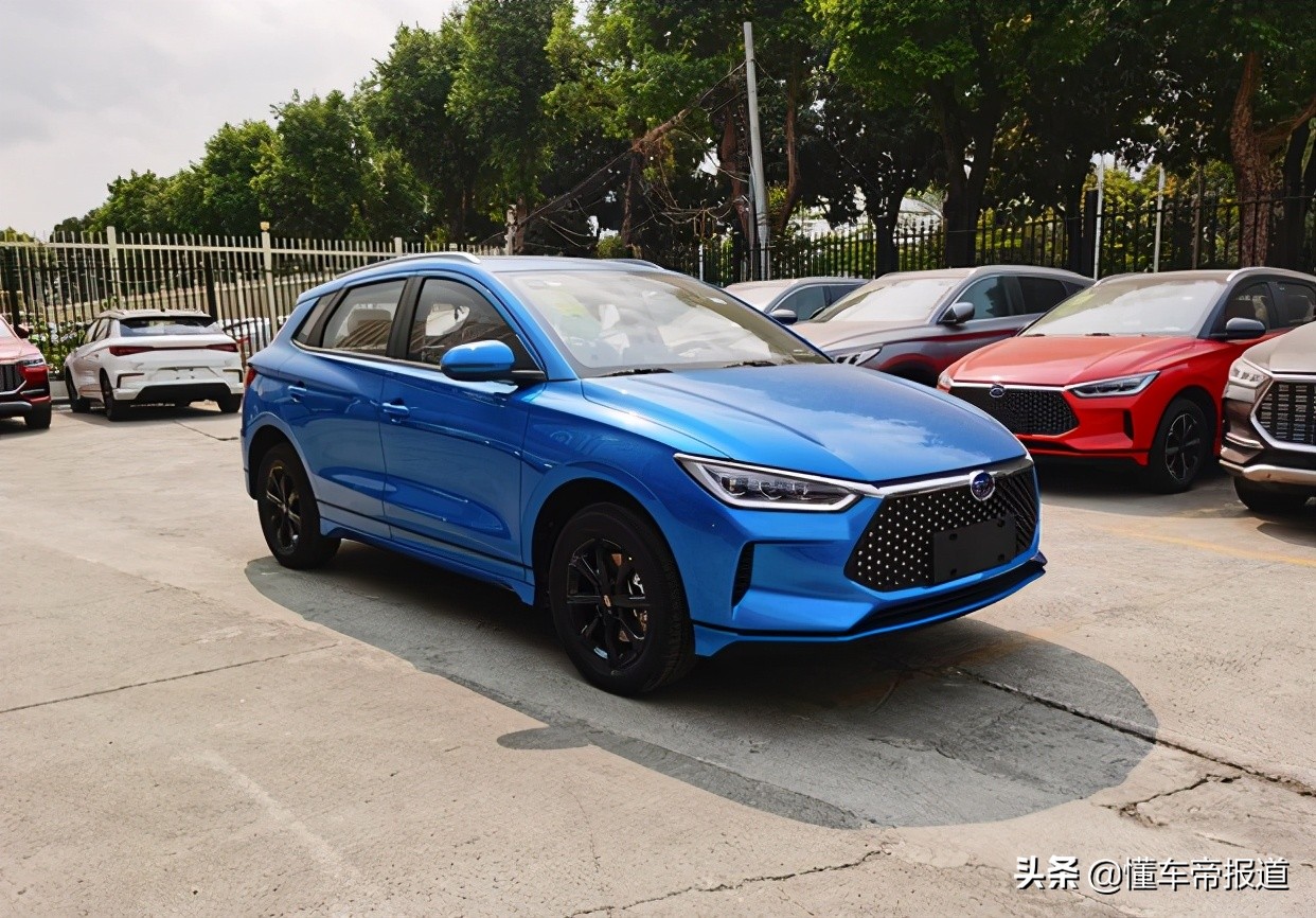 新车｜采用刀片电池，两款车型，比亚迪四款纯电动车同时上市