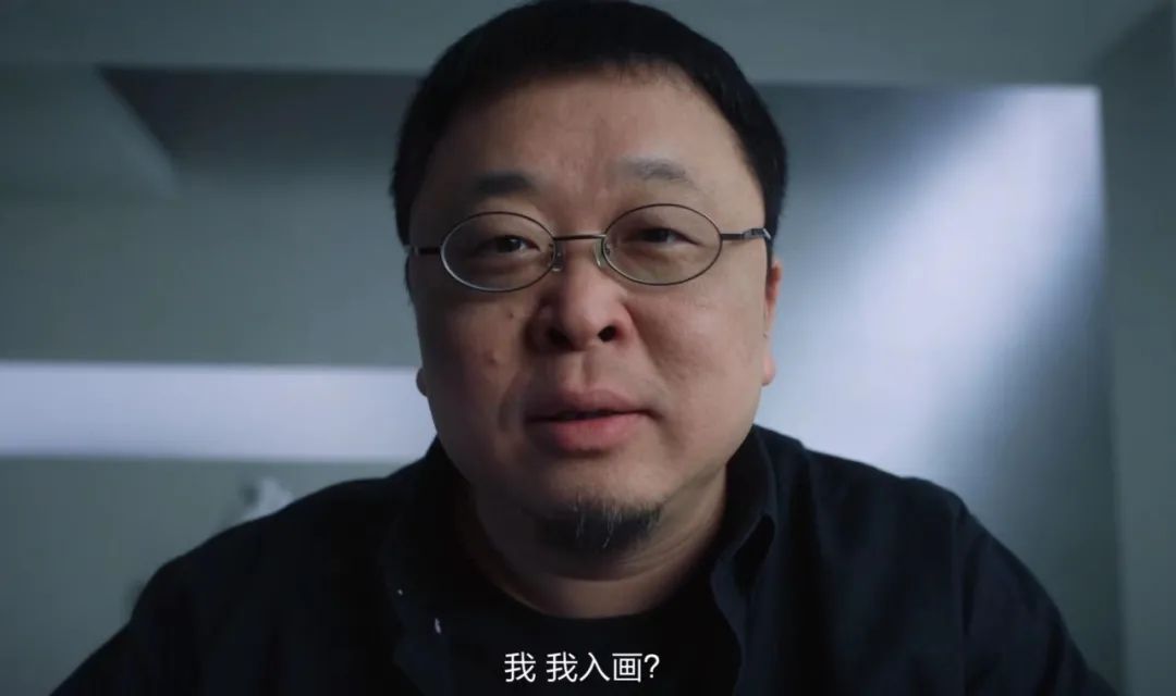 捐赠16万套桌椅，新东方体面退场！俞敏洪还有大动作