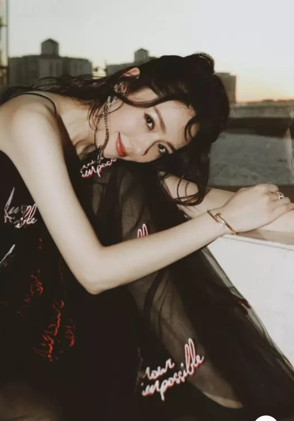 一花一世界，一叶一菩提，万物有灵；停滞不前，暗自神伤