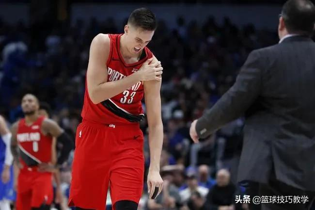 nba球员为什么经常手术(10个月动三次大手术！他绝对是近年来全NBA最惨的球员)