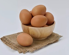 吉林市鸡蛋价格逼近6元大关，有市民开始“囤”蛋了