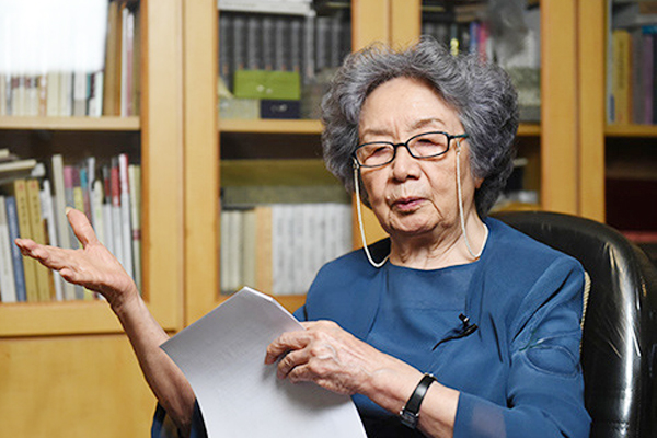 辛弃疾中秋借景抒情，写下一首《满江红》，叶嘉莹：隐藏无限痴情