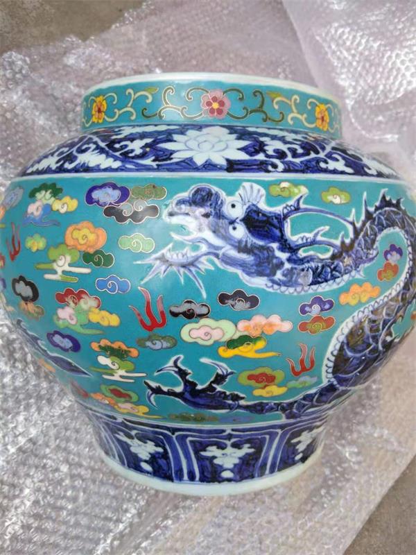 「精品推荐」粉彩元青花纹龙大罐赏析