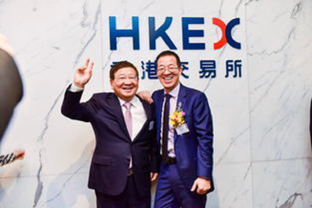 俞敏洪的悲喜人生：3次高考，2次被绑架，众叛亲离，体面转身