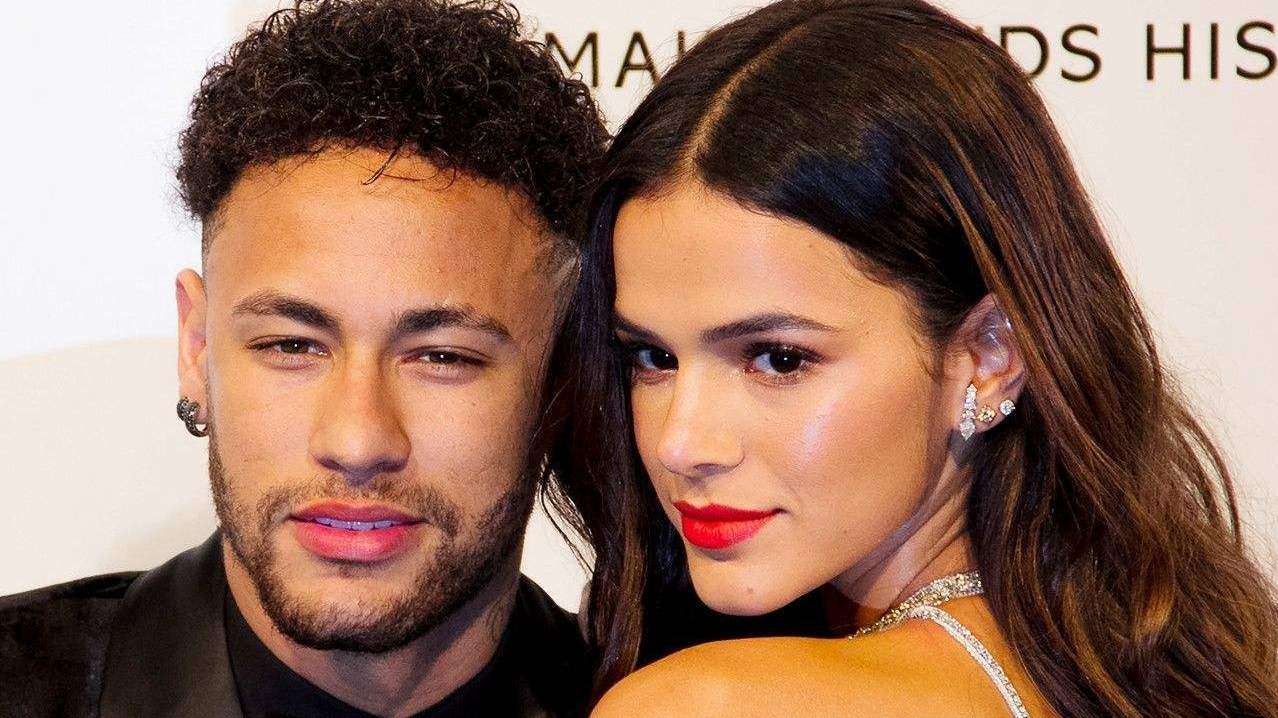 内马尔的新女友再遭曝光(内马尔新女友曝光!