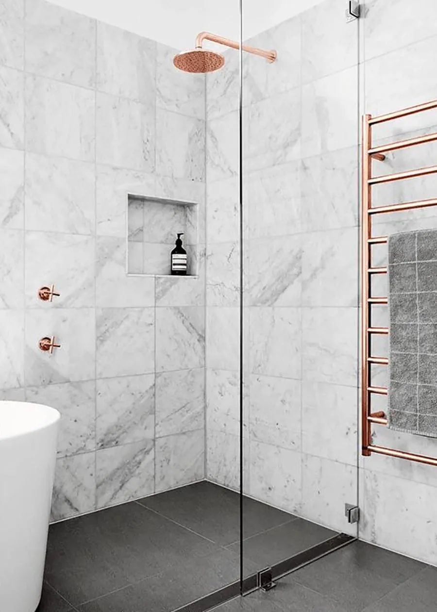 卫生间这样选瓷砖,更漂亮实用,后悔我家装修得太早