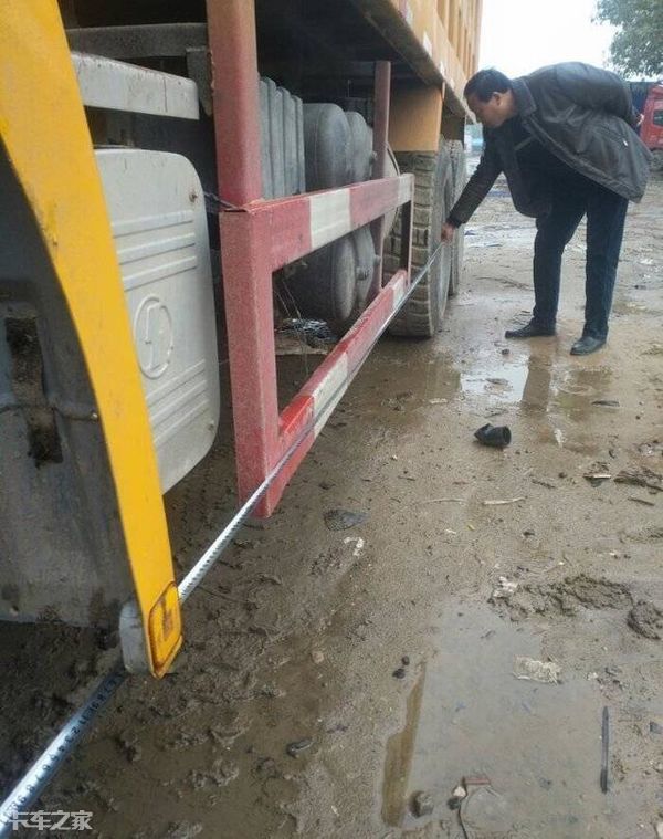 聊聊这台二手德龙后八轮“拼装”自卸车，真是一段悲伤的故事