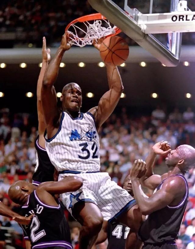 nba球星为什么叫鲨鱼（《NBA球员绰号来历》“大鲨鱼”奥尼尔的由来？）