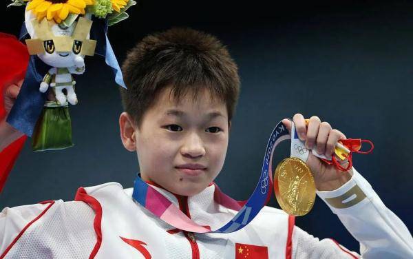 全红婵太有面！回广州市长亲自接见，两大因素或许会毁掉她的事业