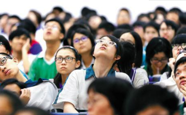 2021年高考落下帷幕，部分省市预测分数线出炉，四川考生有些头疼