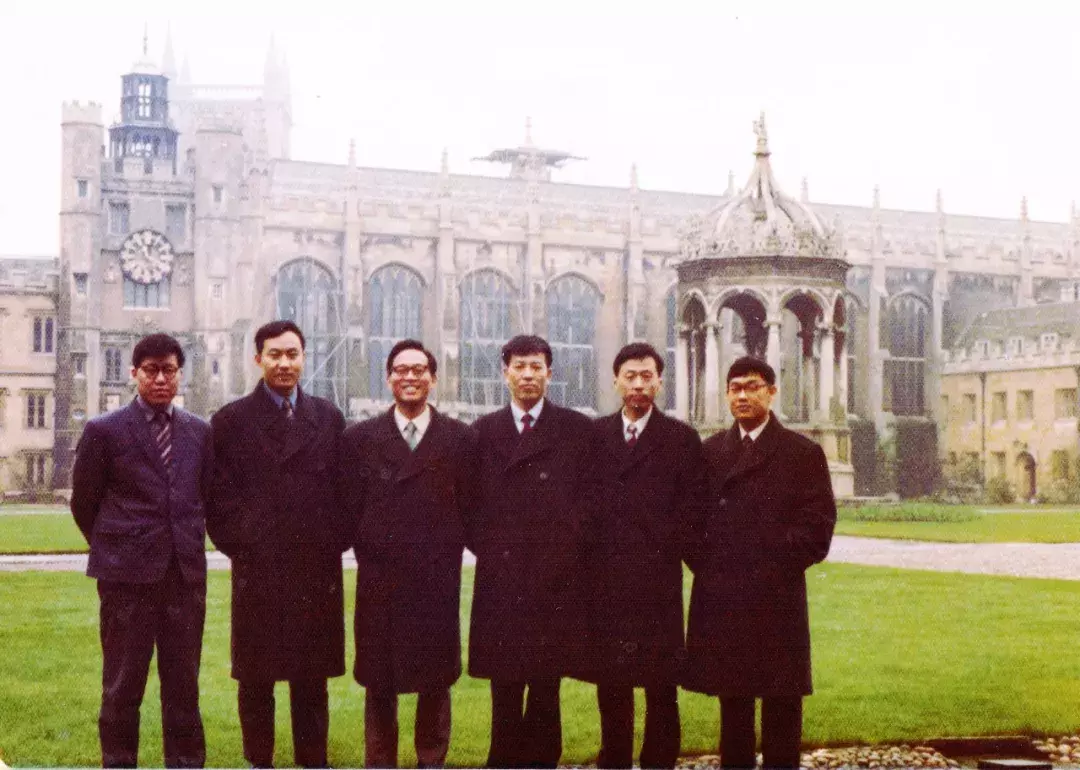 难忘：亲历1973年周总理派到西方留学