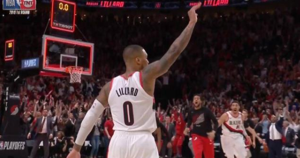 穆大叔摇手指是什么意思（这些庆祝动作太嚣张！穆大叔专属摇手指，乔丹一脸不屑摊手最霸气）-趣拿体育