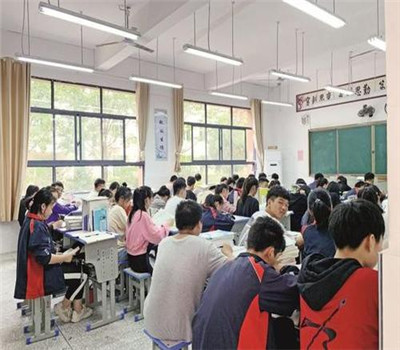 兰州铁路职业技术学校的三校生考试难吗？什么是三月考，五月考？