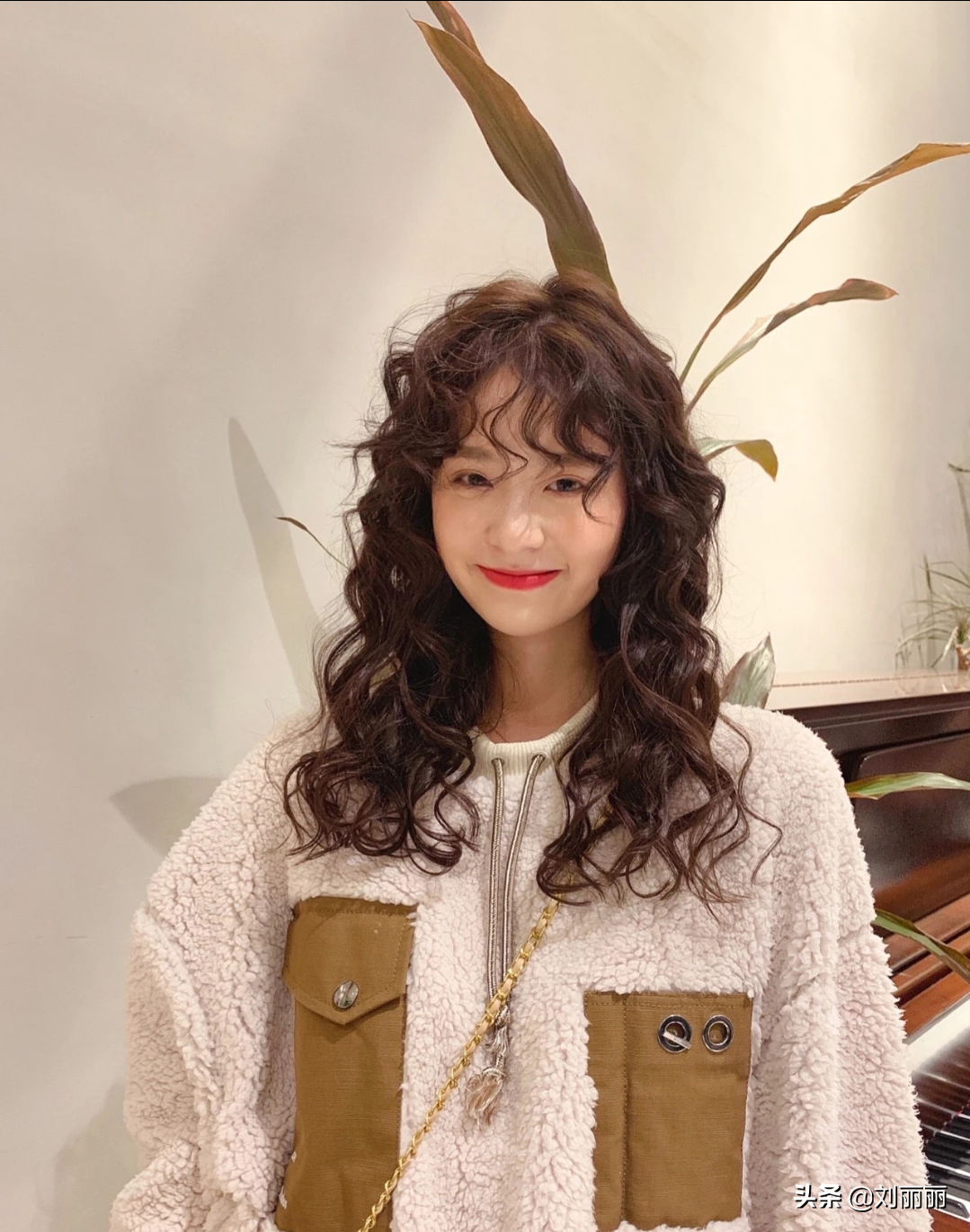 最洋气烫发20款，蓬松时尚显发量，适合头发细软少的女性