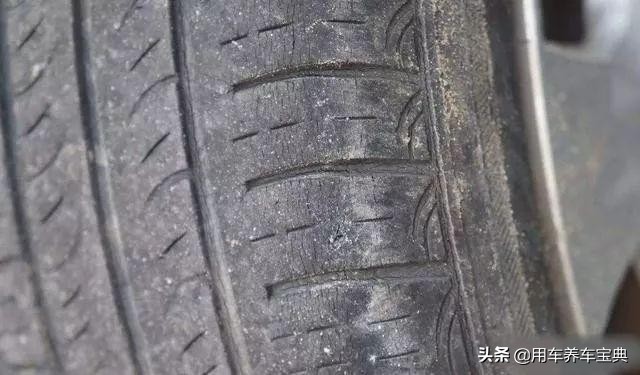 如何快速查看汽车胎压？多少才正常？比较全面的轮胎知识介绍