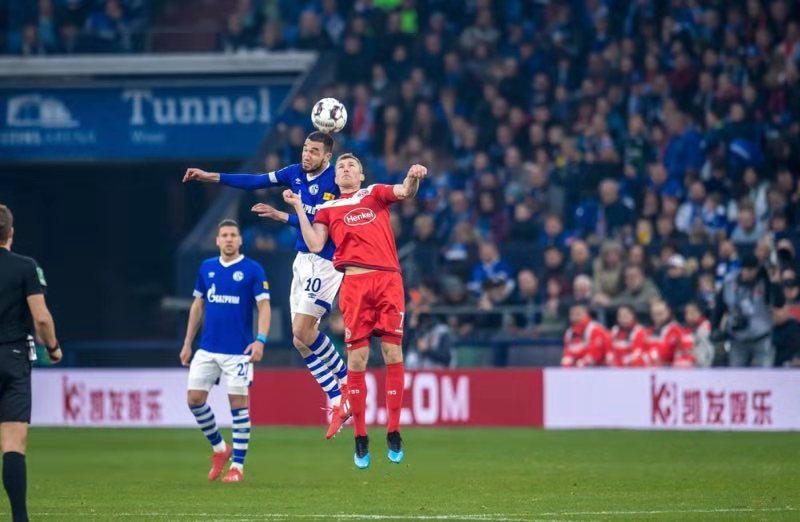 曼城为什么禁赛欧冠决赛两年（惨！英超2届冠军曼城被欧足联禁赛，2年不能打欧冠损失1.7亿）