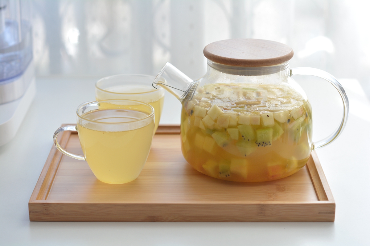 自制果汁茶汁,白人皮肤滋润但不显老,不要生气,也不要犯困