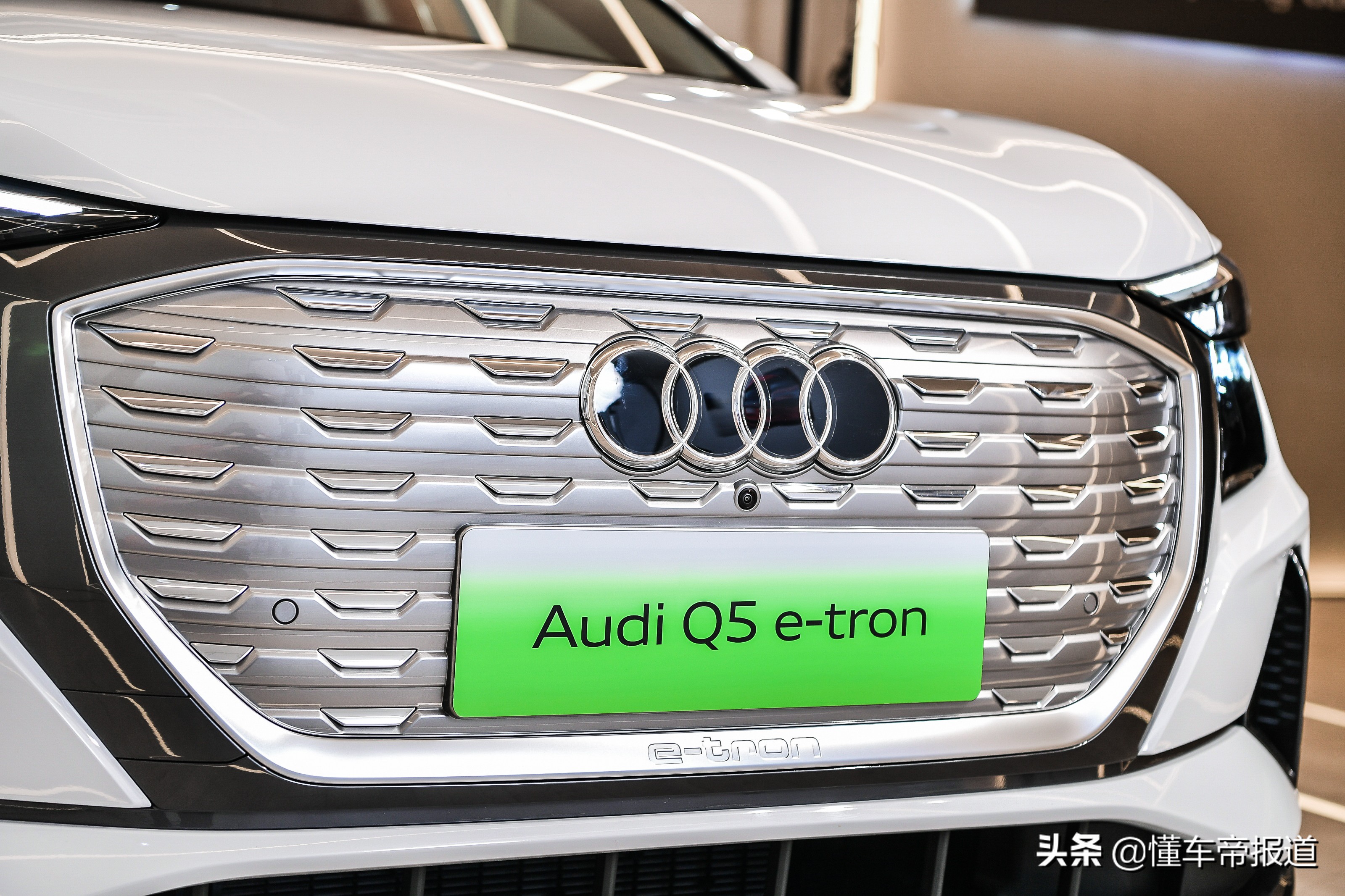 新车 | 比Q5L实用！奥迪Q5 e-tron电动SUV发布，提供大6座/7座布局