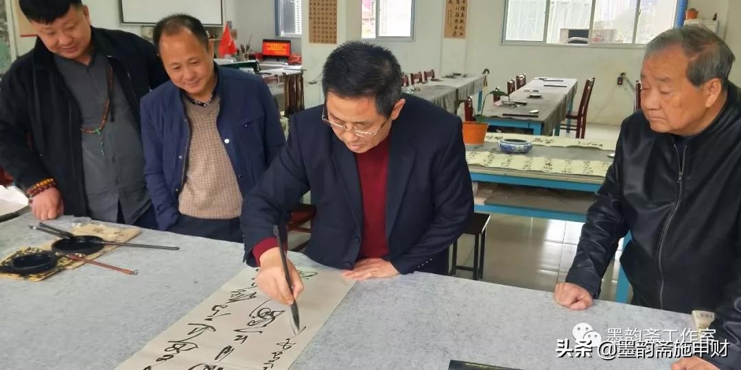 舒城县书法艺术家朱太平一行莅临我校交流指导工作