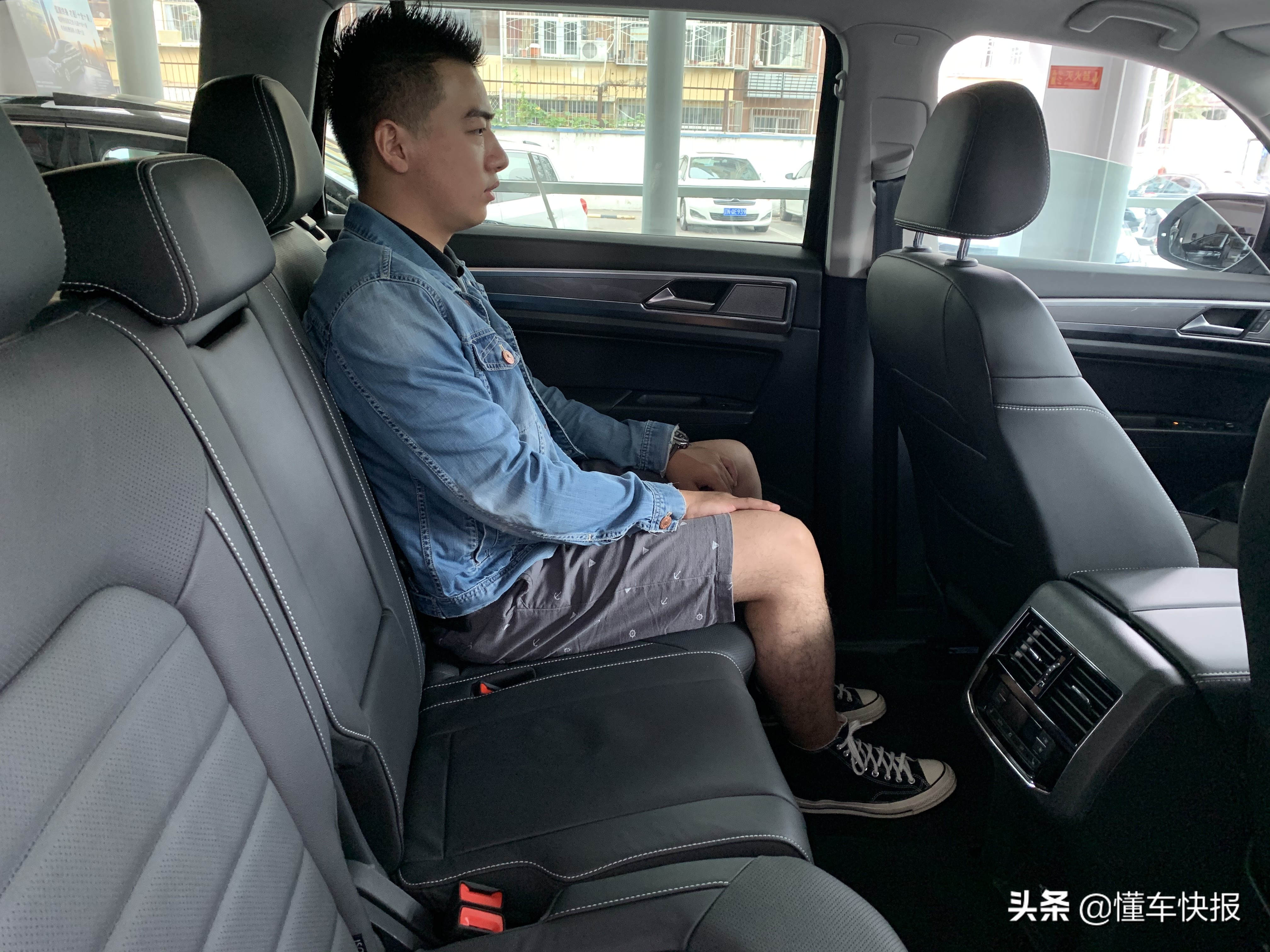 40万SUV合资还是自主？红旗HS7对比奥迪Q5L、大众途昂