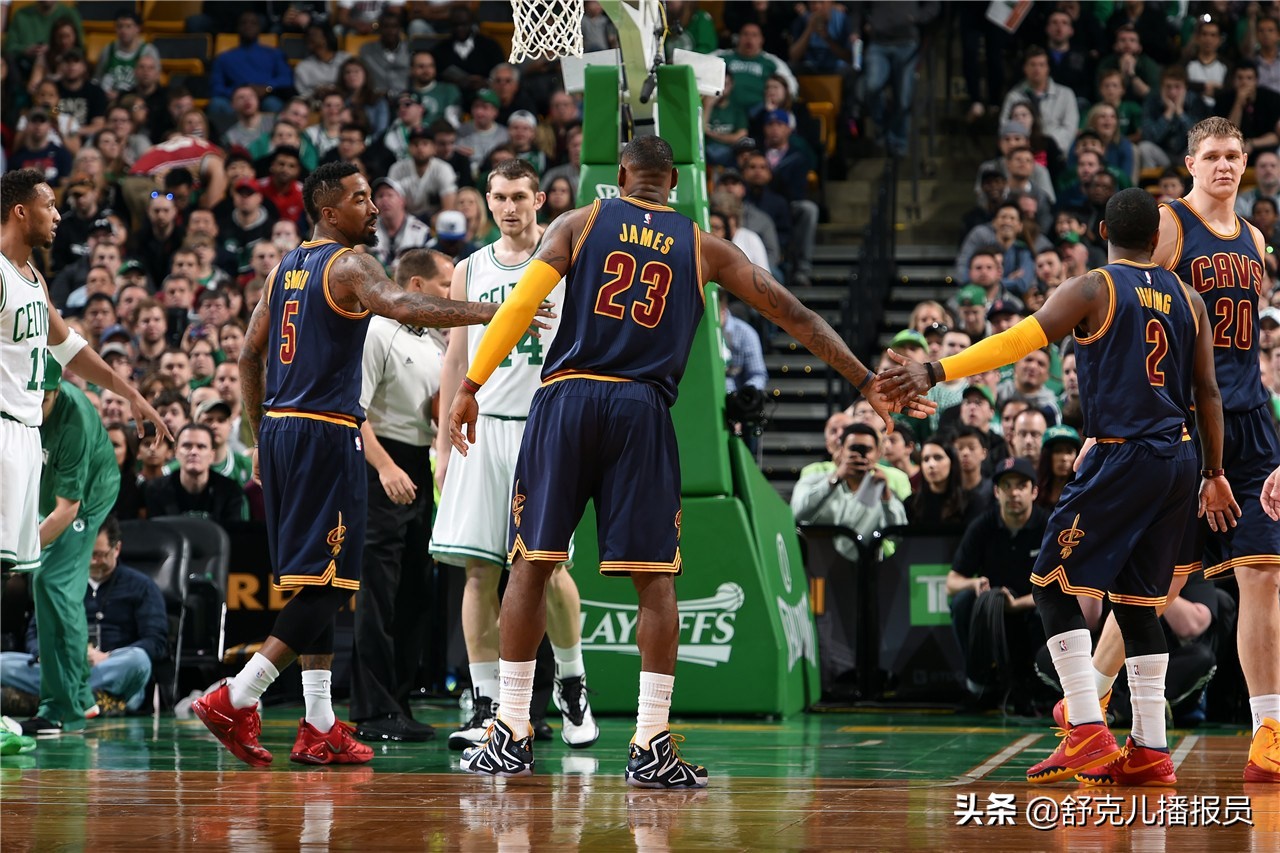 nba为什么击掌（NBA比赛里，罚完球为什么要跟队友击掌，这其中有什么说法么？）