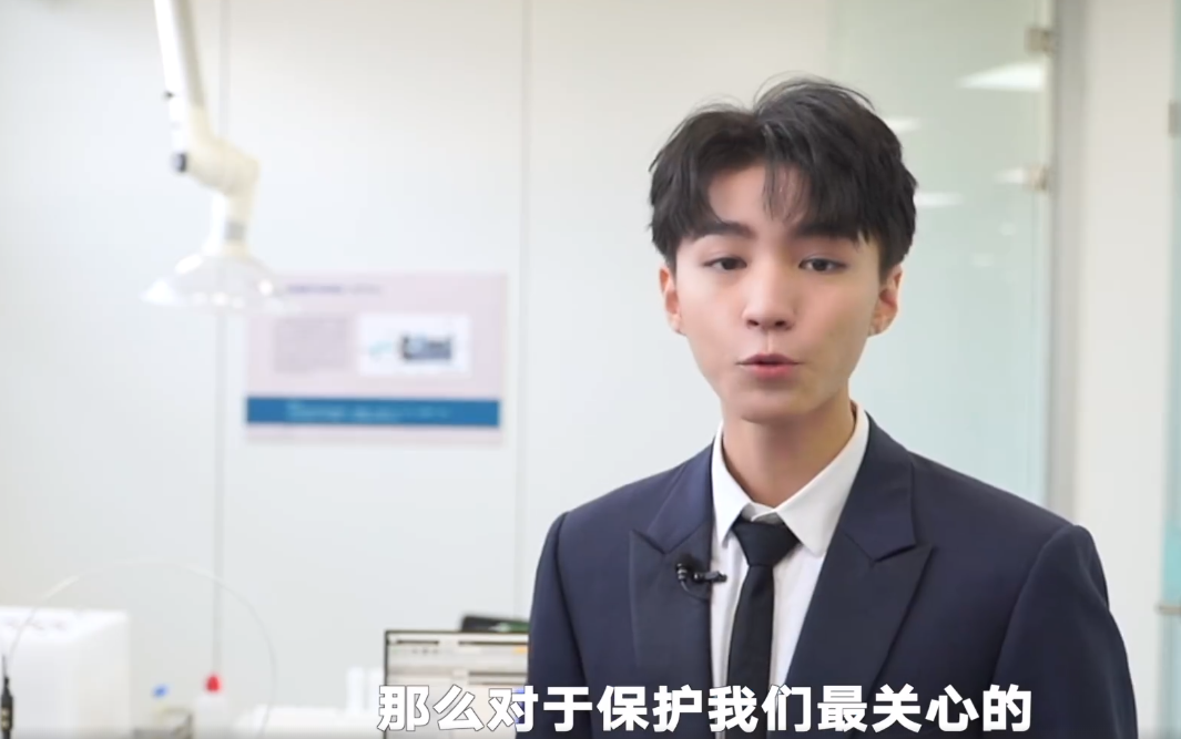 王俊凯有出息了，首次担任公益形象大使，国家级别的正能量偶像