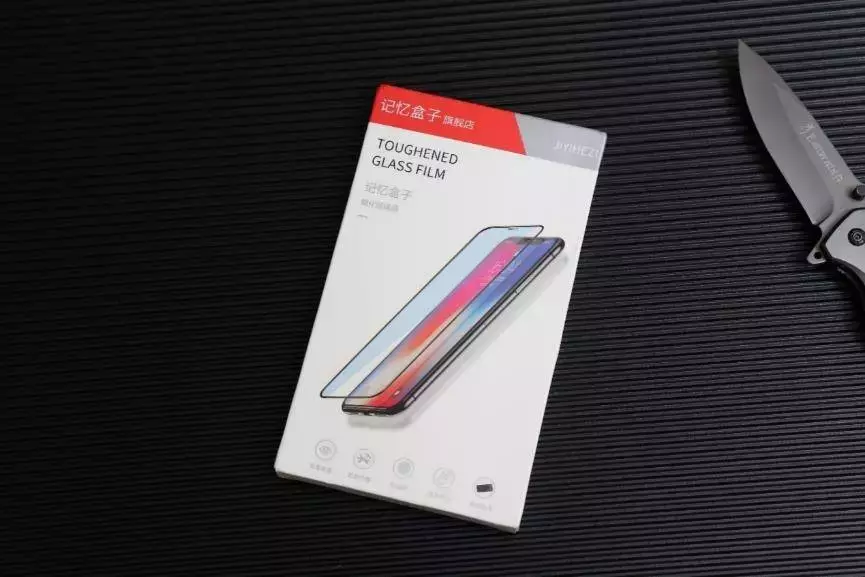 变着方法弄碎我的iPhone手机膜-17款钢化玻璃膜大横评