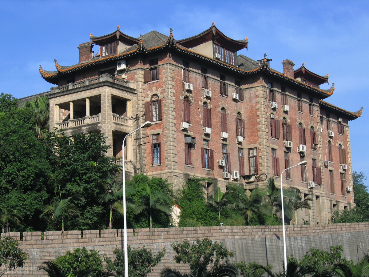 软科排名89位的福建师范大学招生哪些艺考生，录取分线是多少？