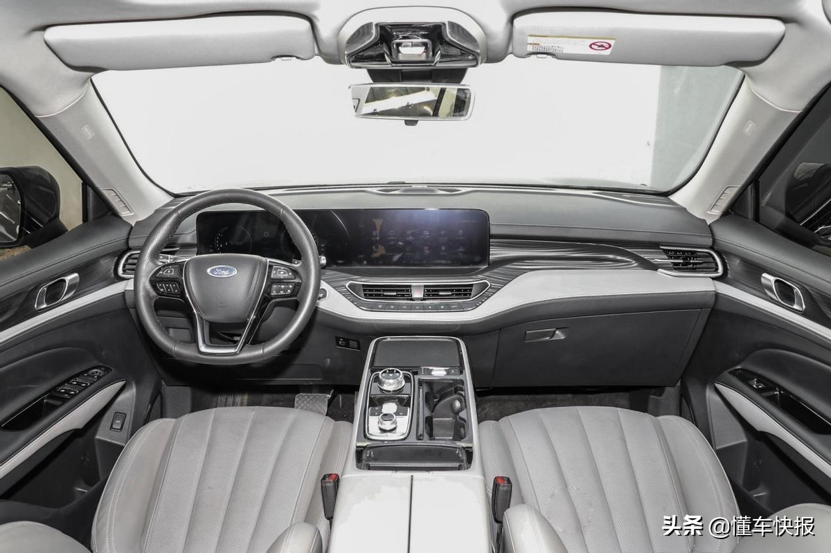 20万左右落地的2.0T中大型SUV，解析福特领裕铂领型