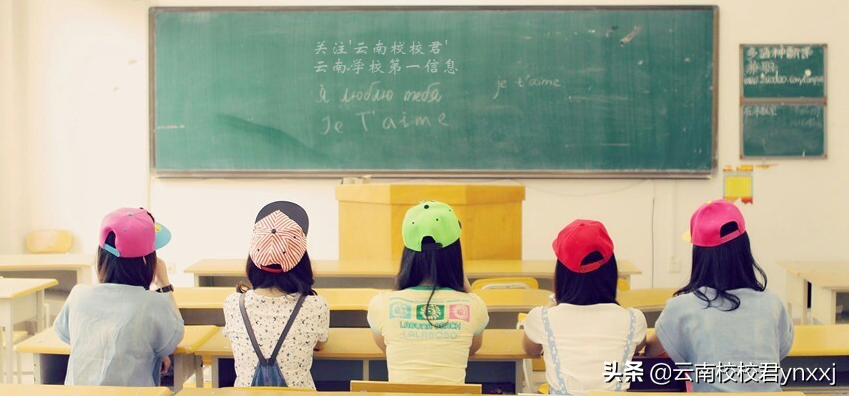 初中毕业大专录取分数线是多少？可以读云南外事外语职业学院吗？