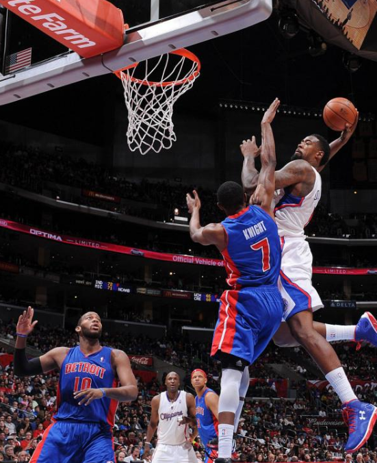 欧文晃倒奈特壁纸(7张照片看nba最强隔人暴扣:这是要在他们生涯留下