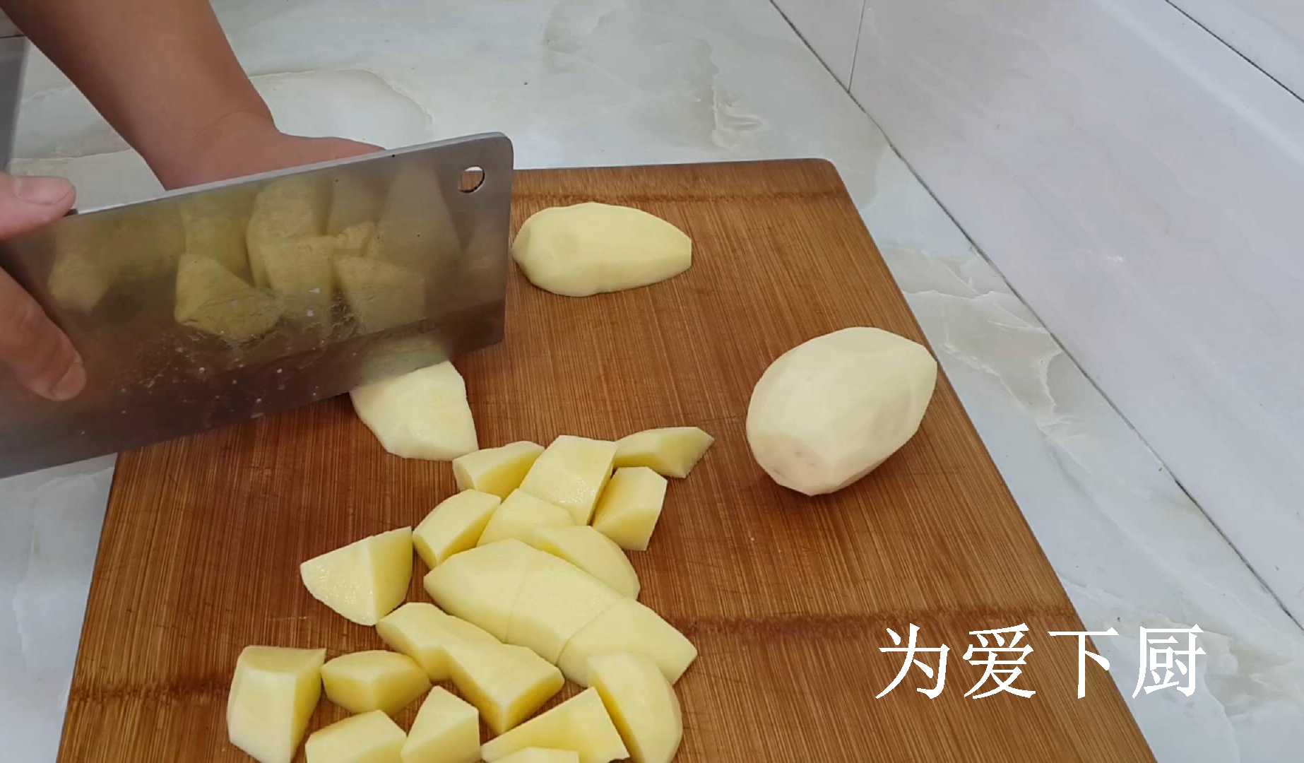 煮马铃薯需要多久（孜然炒土豆简单的方法做出独特美食）