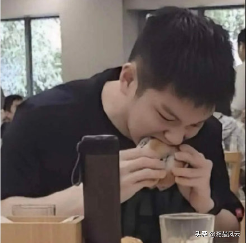 樊振东教练口中的一万米（如何才能嫁给樊振东？王楚钦给出了答案，很容易做到，网友乐了）