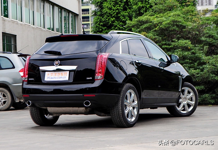 凯迪拉克SRX 3.6L V6实拍，重2.1吨的美式豪华，近60万售价还很火