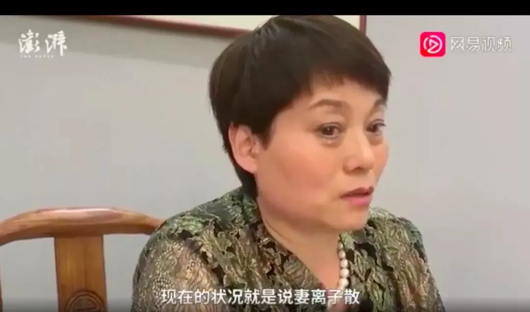 把三个女儿弄去坐牢后，蓝翔校长再送原配入狱，这次被反杀了