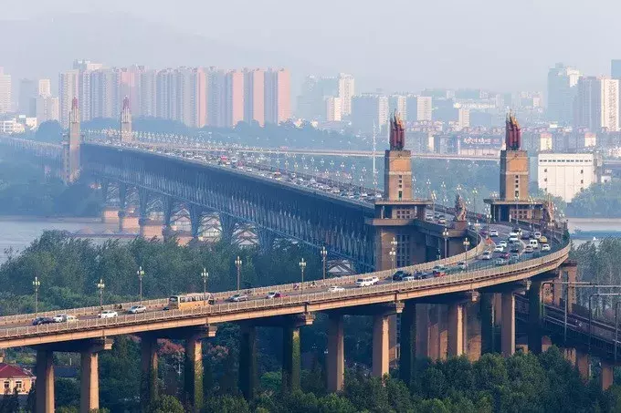 致敬｜50年前，南京长江大桥通车！周总理称它为两大奇迹之一