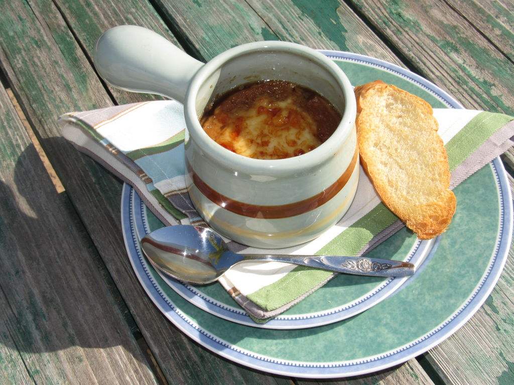 教你营养美味的法式洋葱汤，简单易学超好喝，香得让人停不下嘴