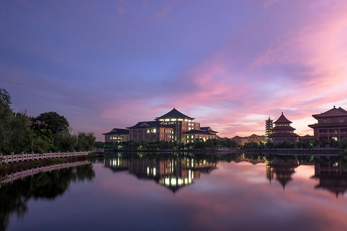 国内最好的16所医学院，可分为三档，考上前两档便可“光宗耀祖”