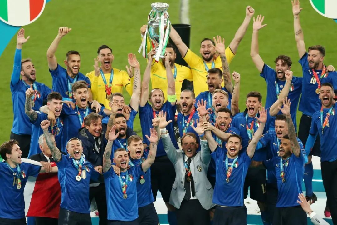 意大利欧洲杯夺冠，英国网友输不起