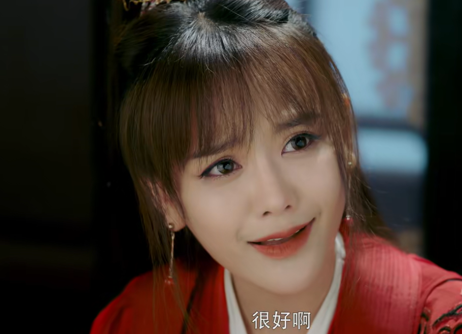 惨),也是个活脱脱的现代角色,扮上的感觉实在让人难以联想是古装人物